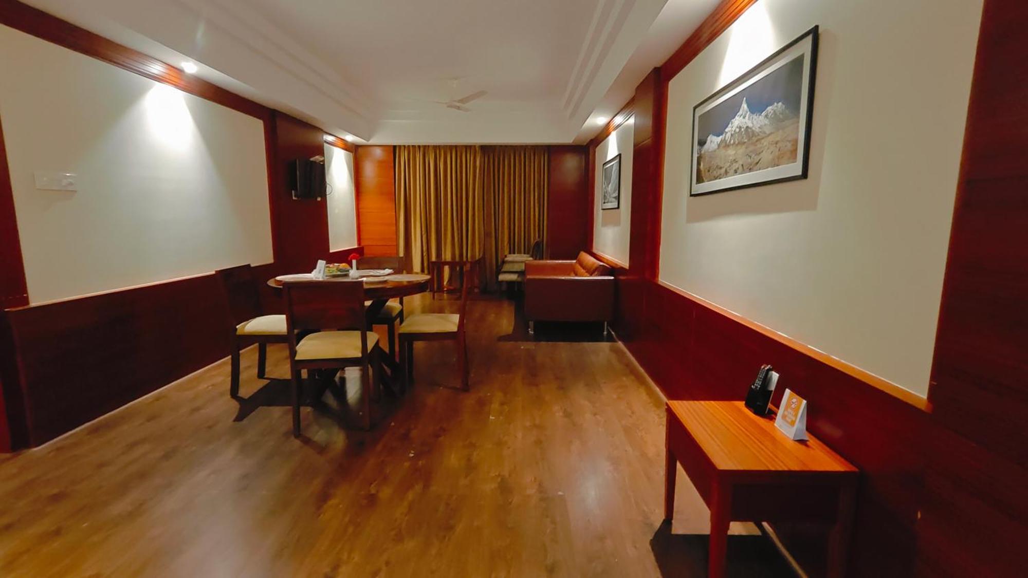 Hotel MM Legacy à Kanchipuram Extérieur photo