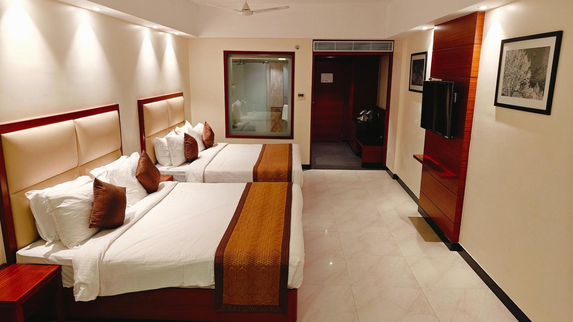 Hotel MM Legacy à Kanchipuram Extérieur photo