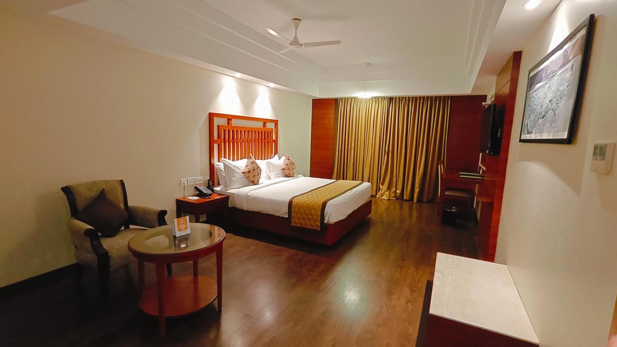 Hotel MM Legacy à Kanchipuram Extérieur photo