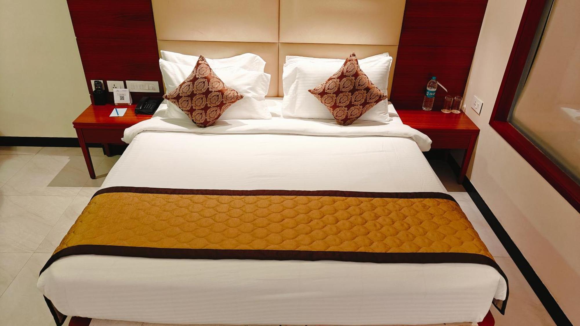 Hotel MM Legacy à Kanchipuram Extérieur photo