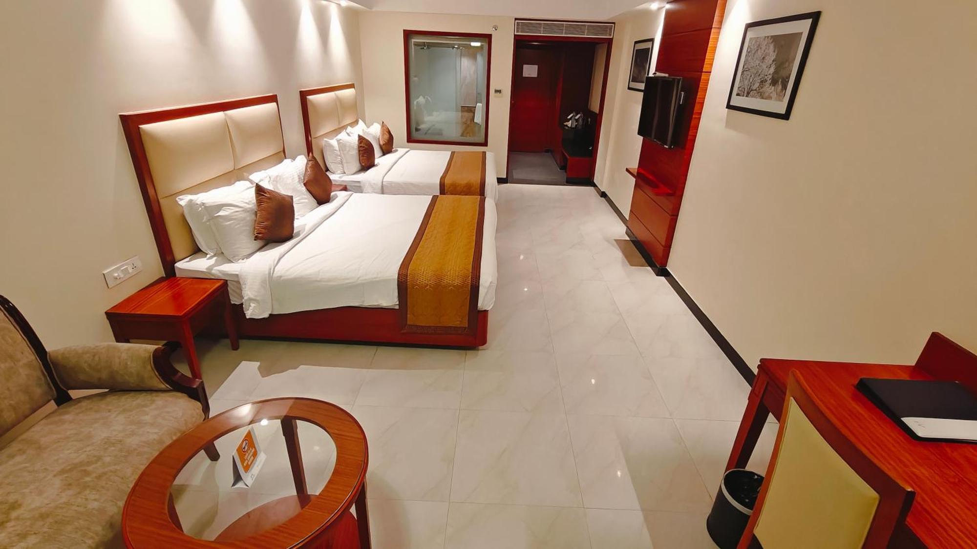 Hotel MM Legacy à Kanchipuram Extérieur photo