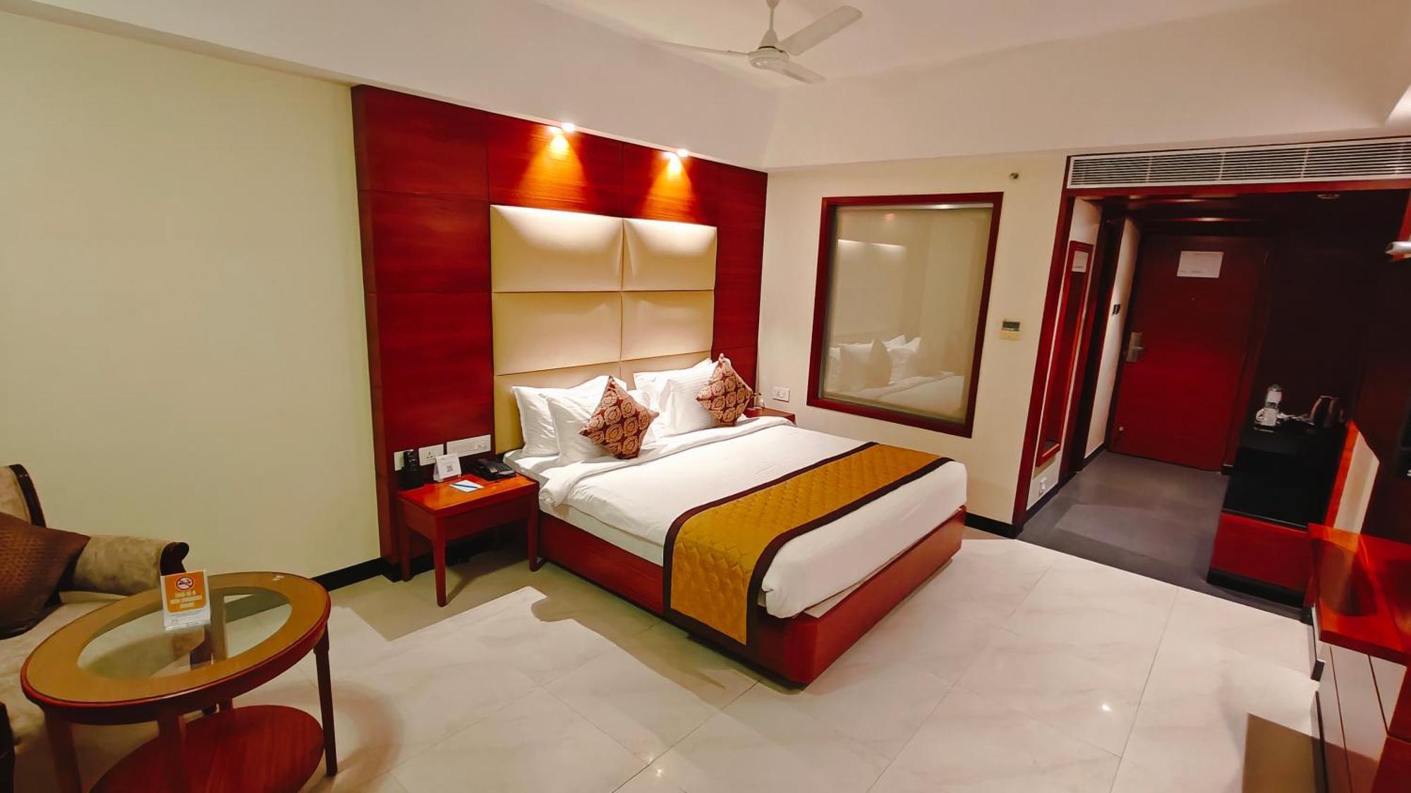 Hotel MM Legacy à Kanchipuram Extérieur photo