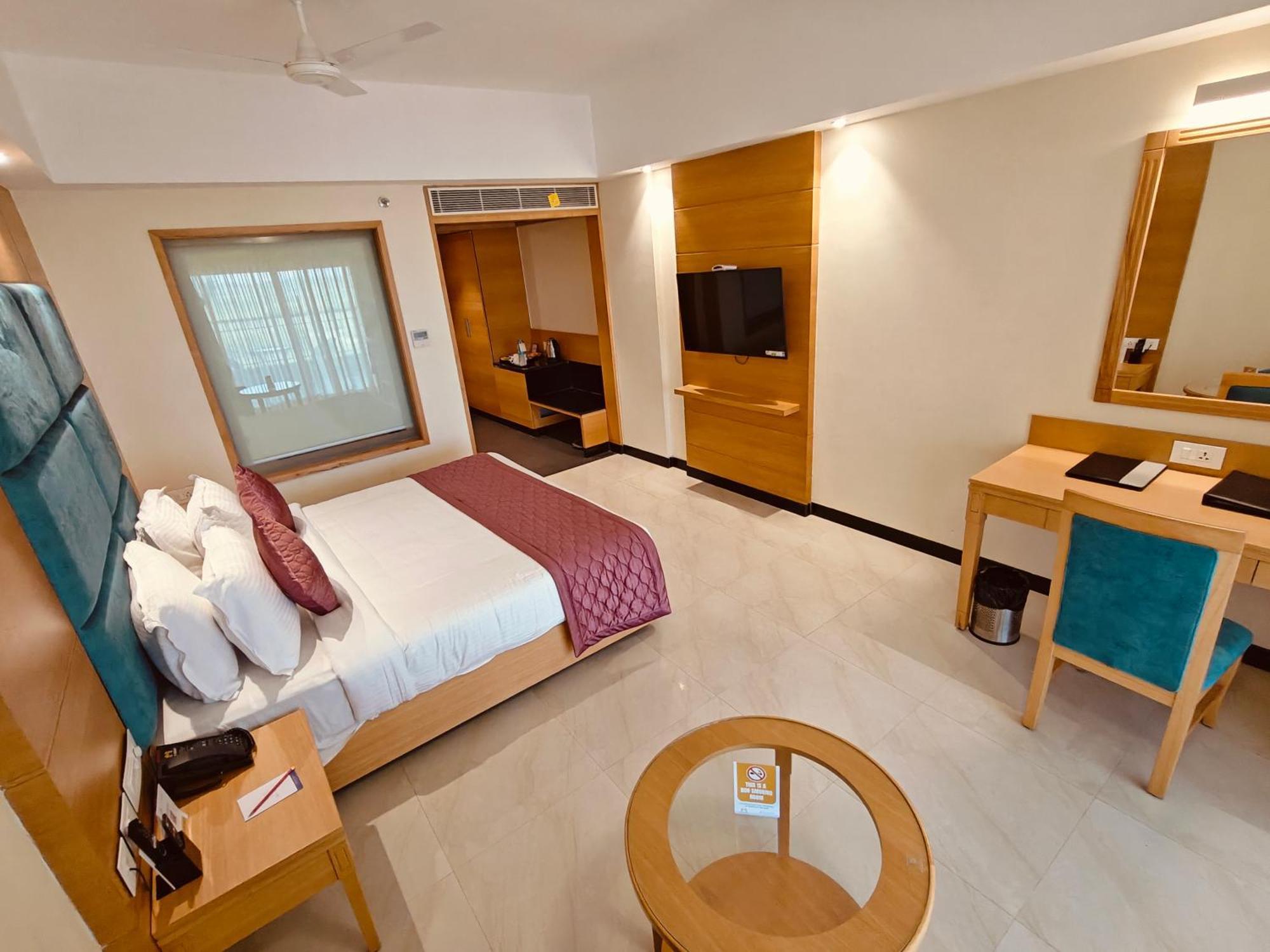 Hotel MM Legacy à Kanchipuram Extérieur photo