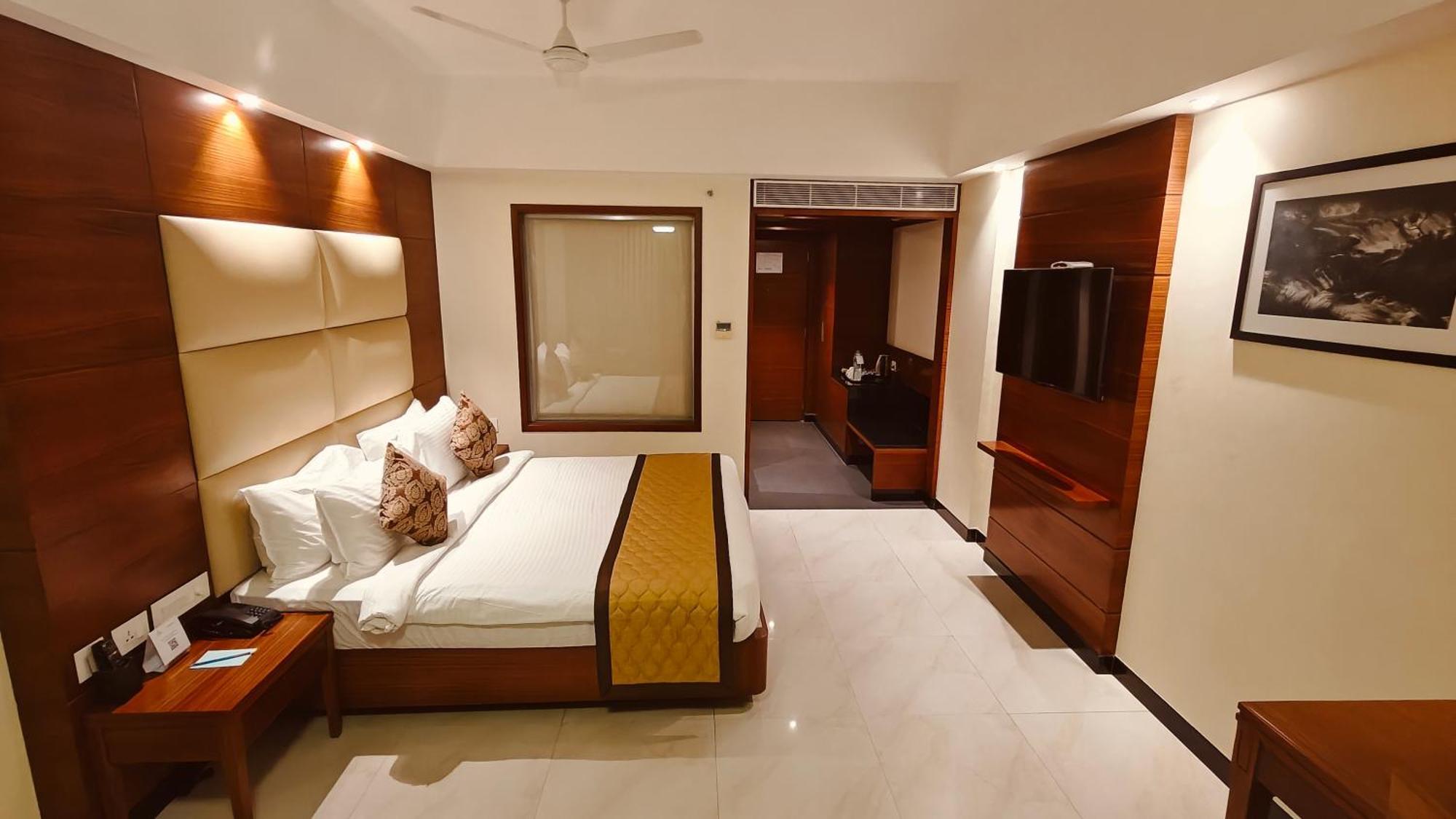Hotel MM Legacy à Kanchipuram Extérieur photo