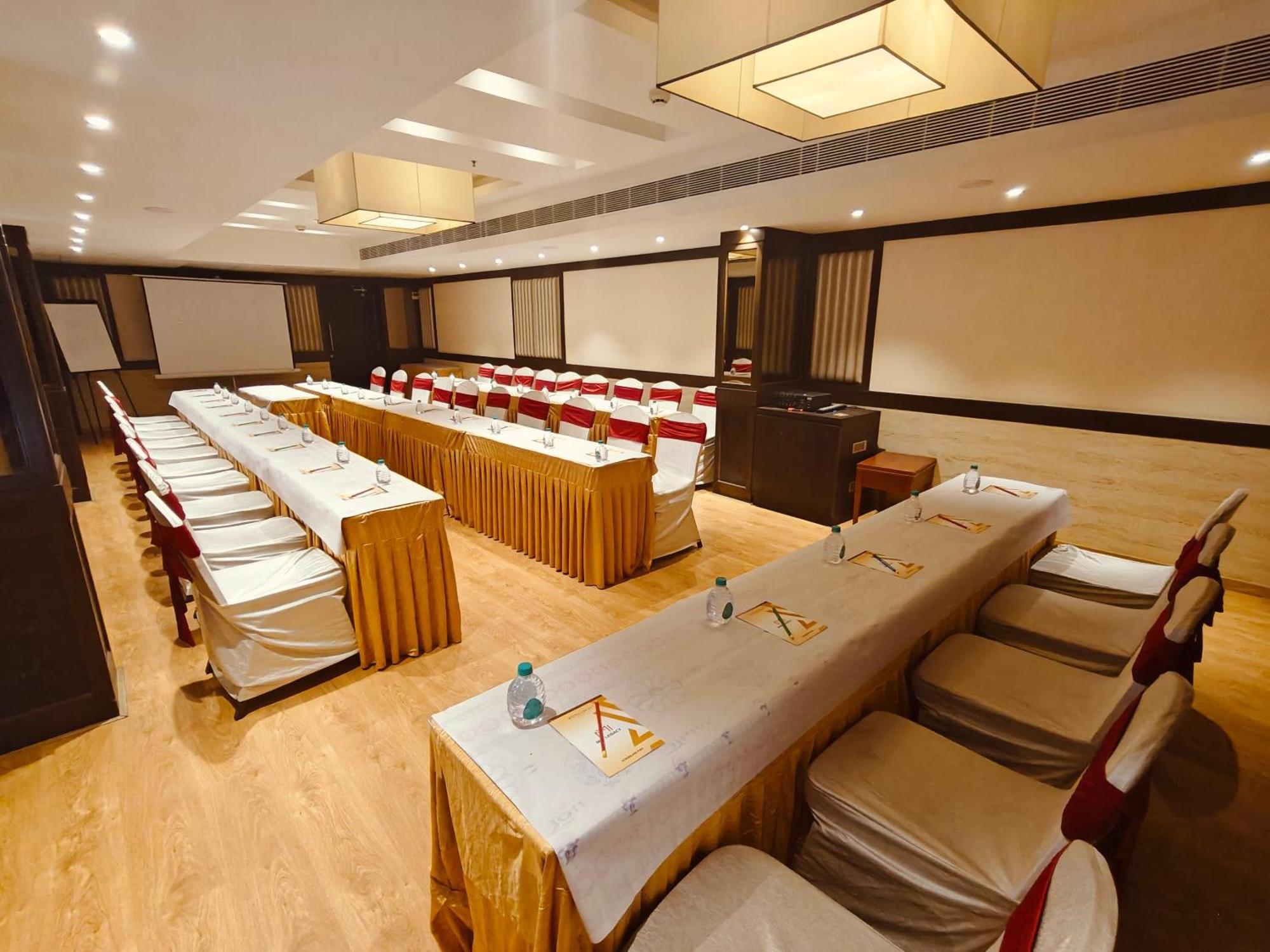 Hotel MM Legacy à Kanchipuram Extérieur photo